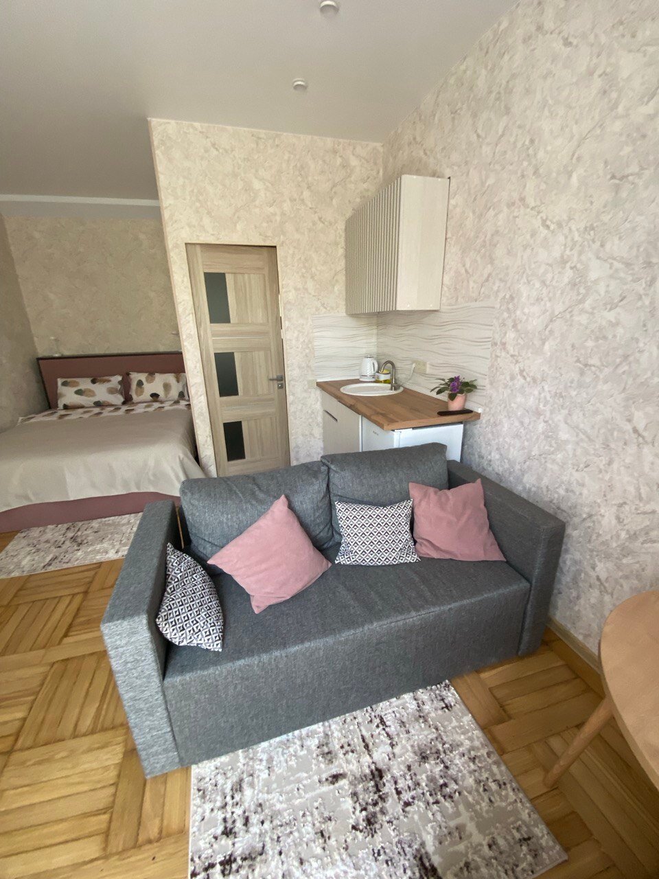 Фото Под Виноградом