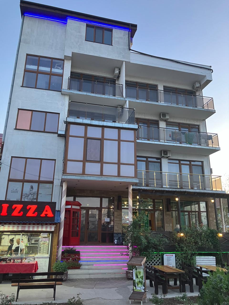 Фото Акуна Матата