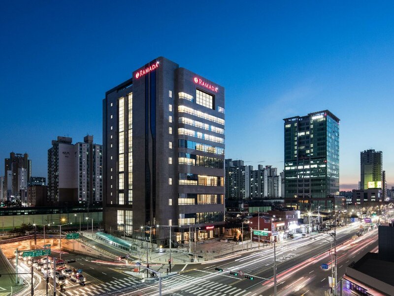 Гостиница Ramada Seoul Sindorim Hotel