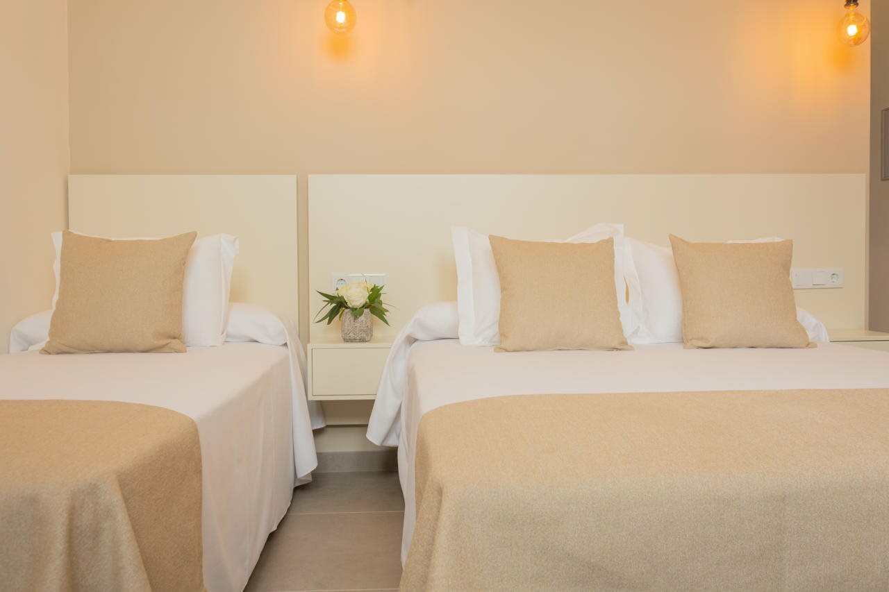 Фото Hostal La Mina