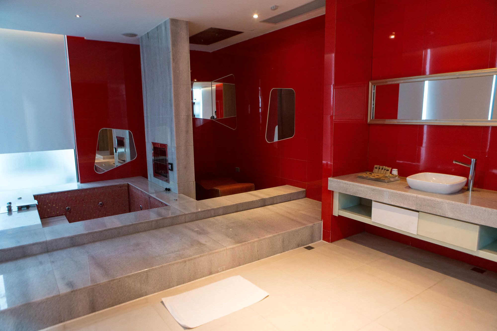 Фото All-Ur Boutique Motel - Tai-Chung Branch