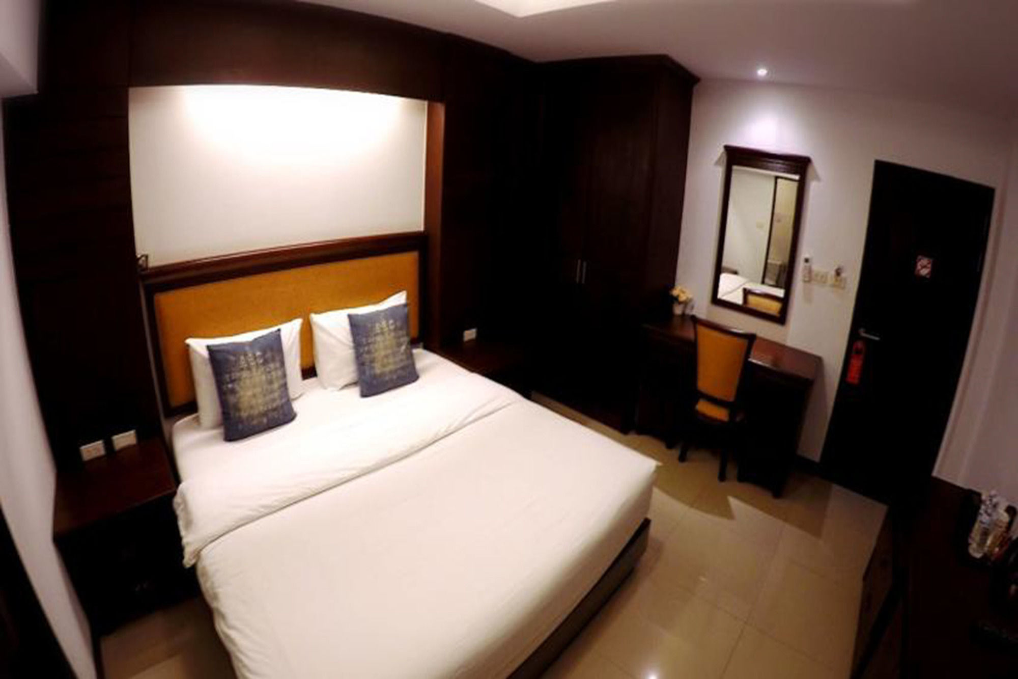 Фото Oyo 898 Sota Residence