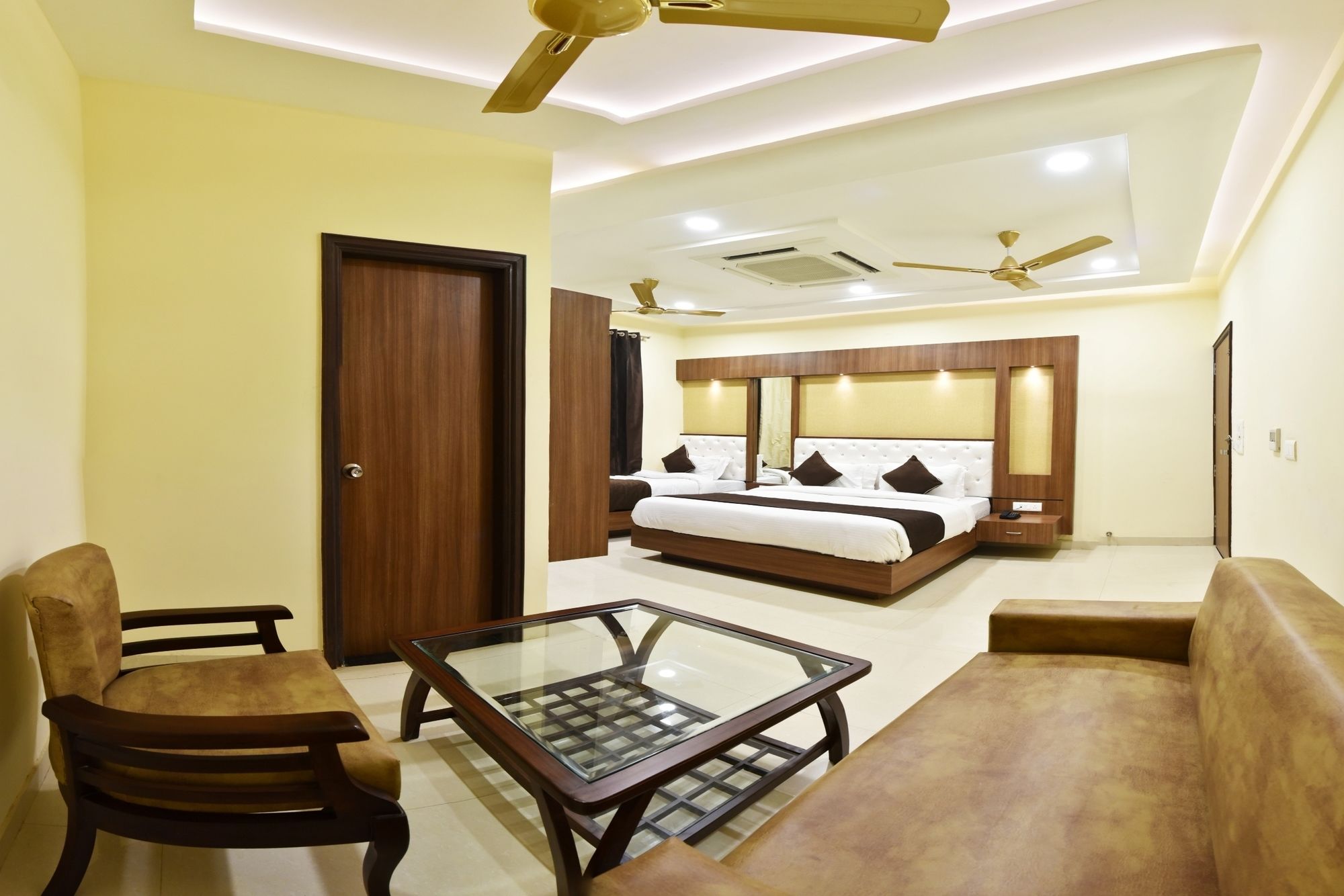 Фото Hotel Amritsar International
