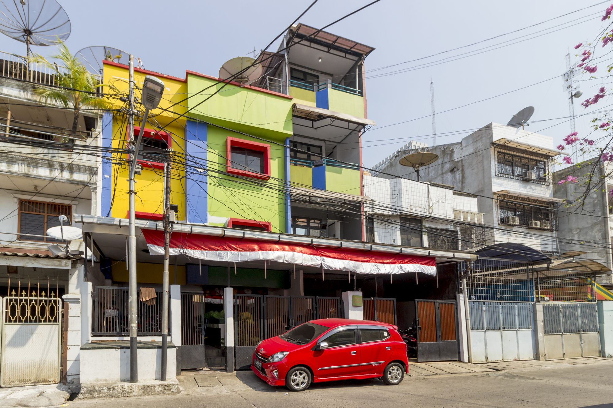 Фото Reddoorz near Gajah Mada Plaza 2