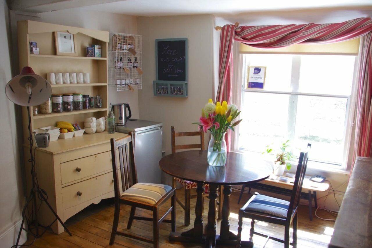 Фото Tower House