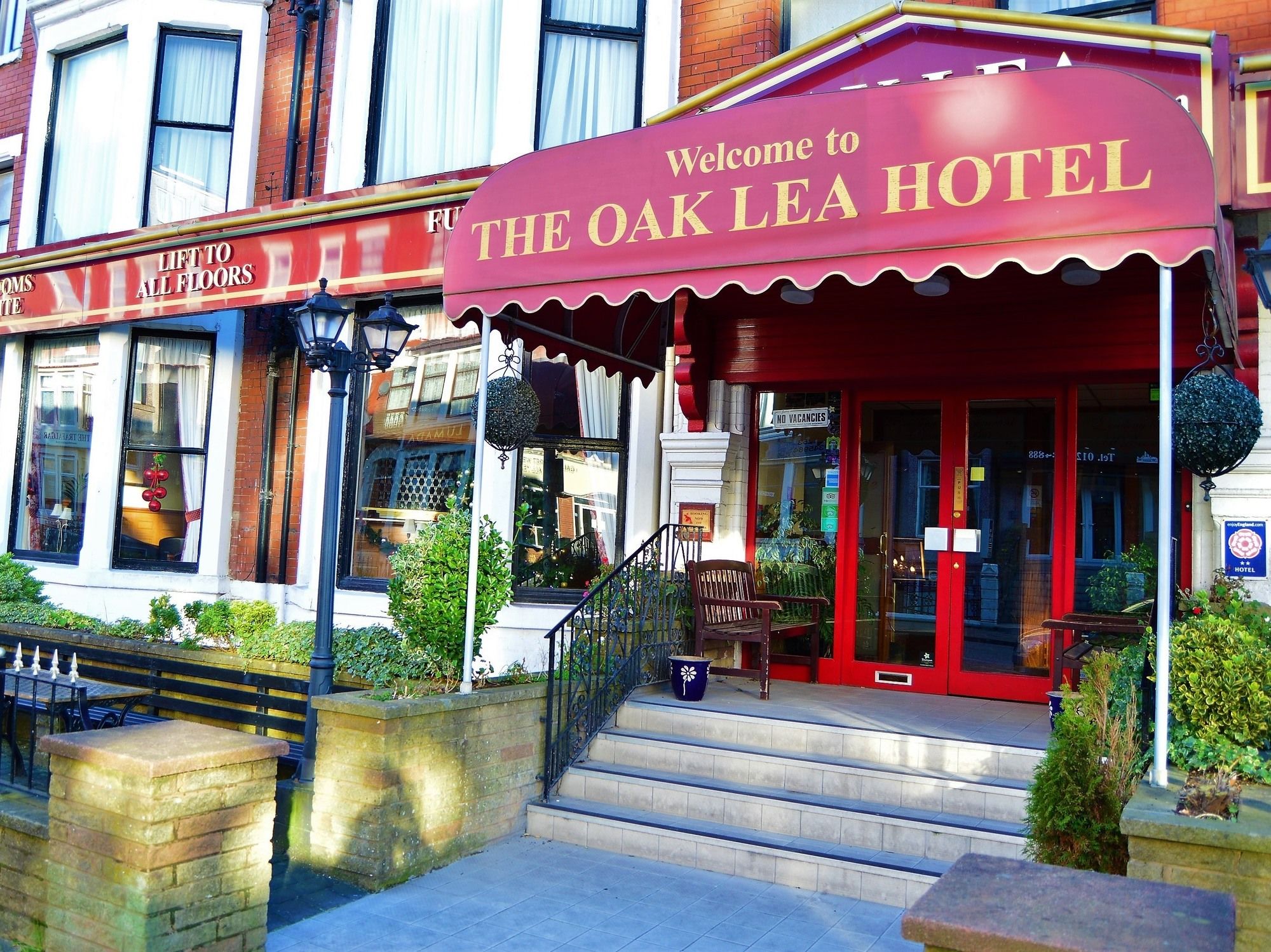 Фото The Oak Lea Hotel