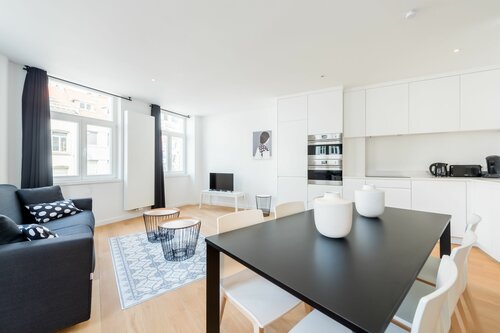 Гостиница Smartflats City - Toison D Or