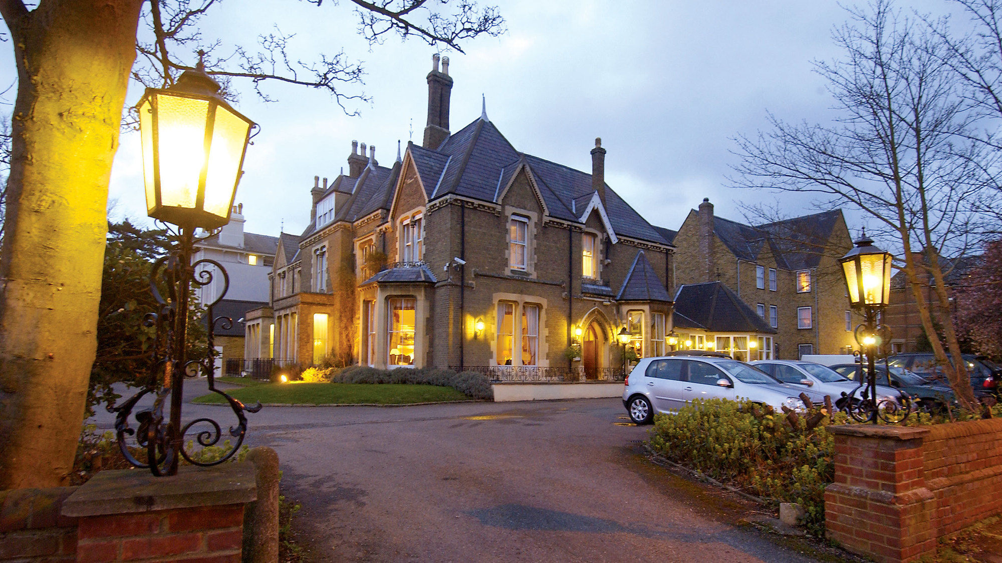 Фото Cotswold Lodge Hotel