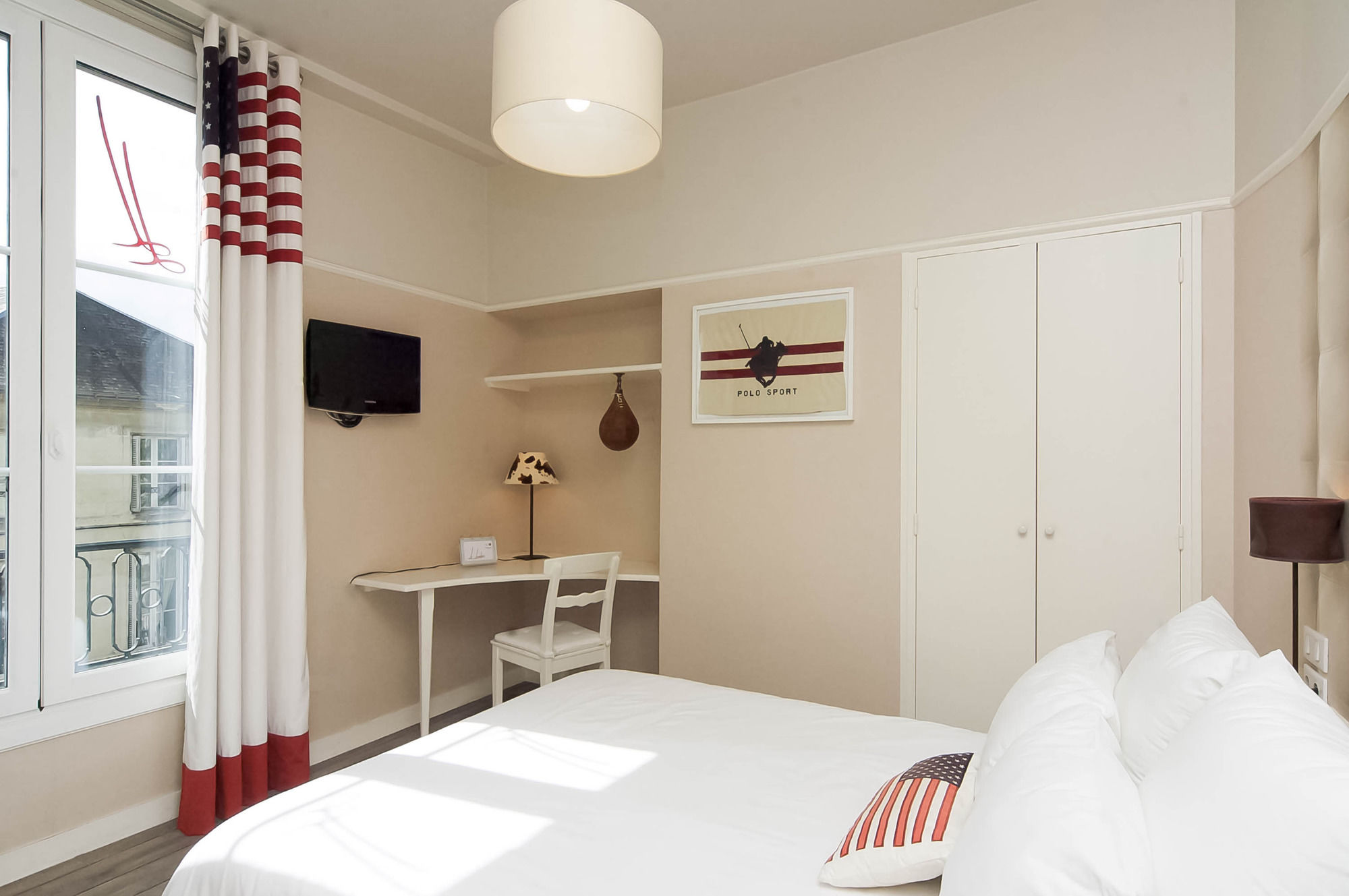 Фото The Originals Boutique, Hôtel Le Londres, Saumur