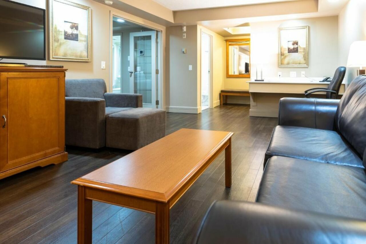 Фото Royal West Edmonton, trademark Collection