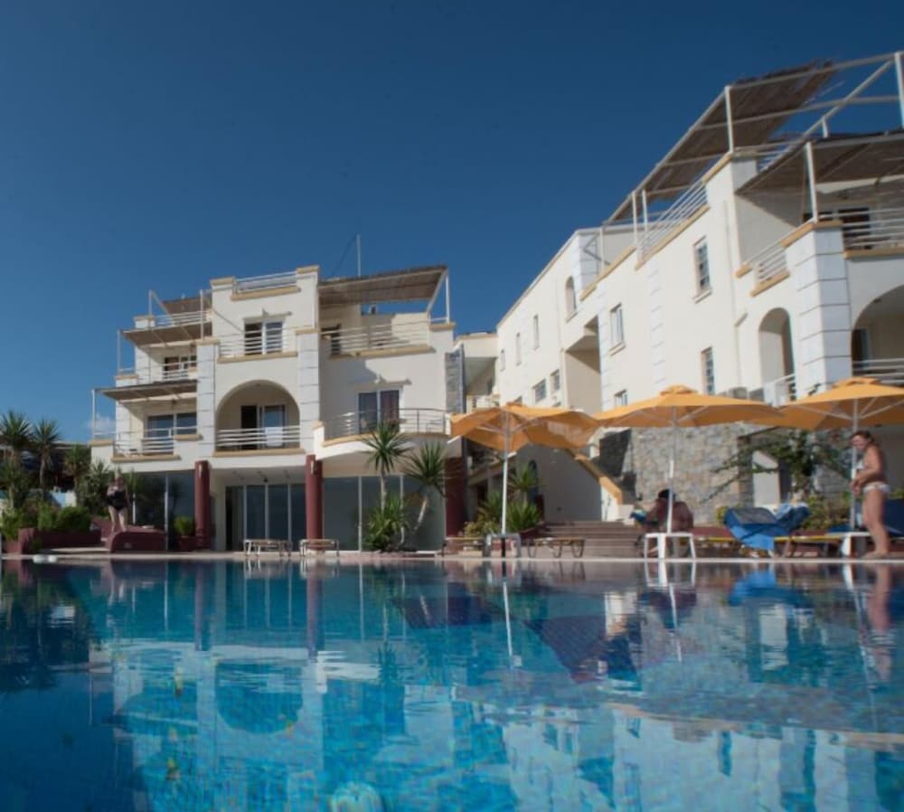 Фото отеля 1