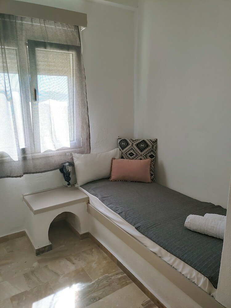 Фото Achlia Hotel