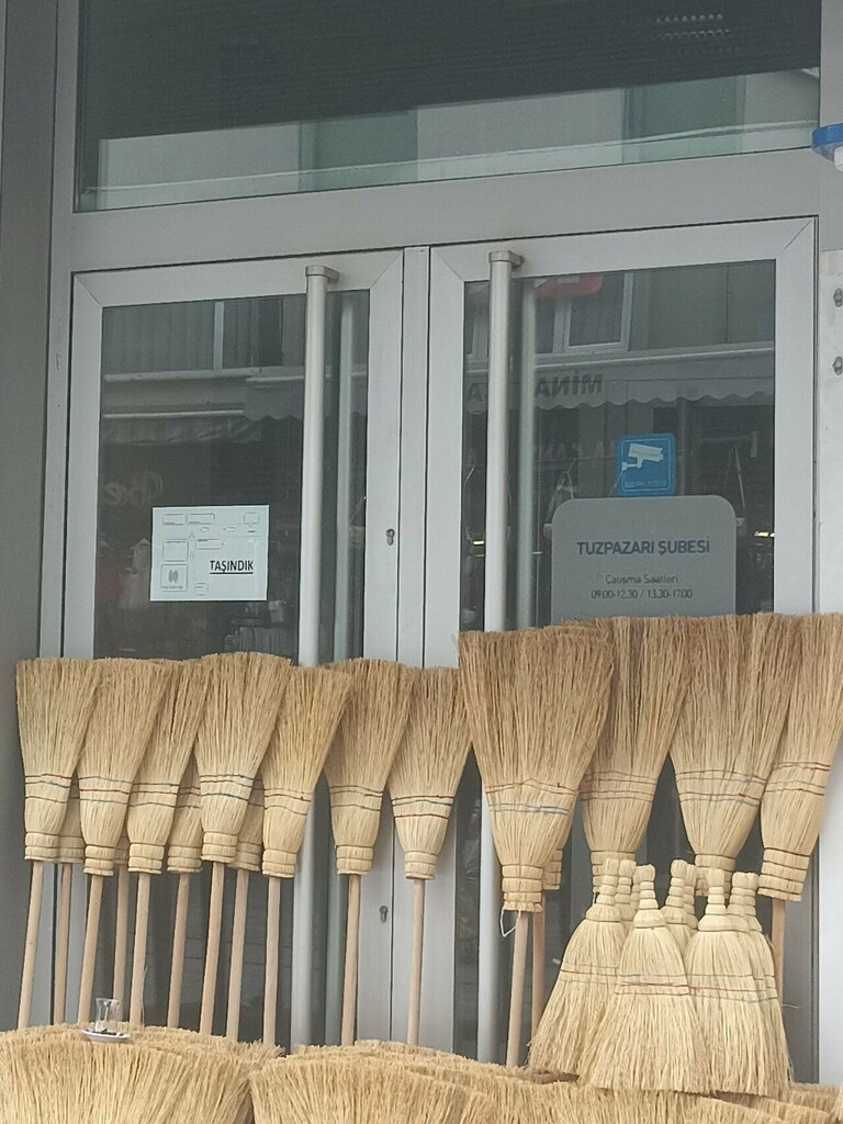 Bank Turkey Is Bank Cumhuriyet Avenue Bursa Branch, Bursa, photo