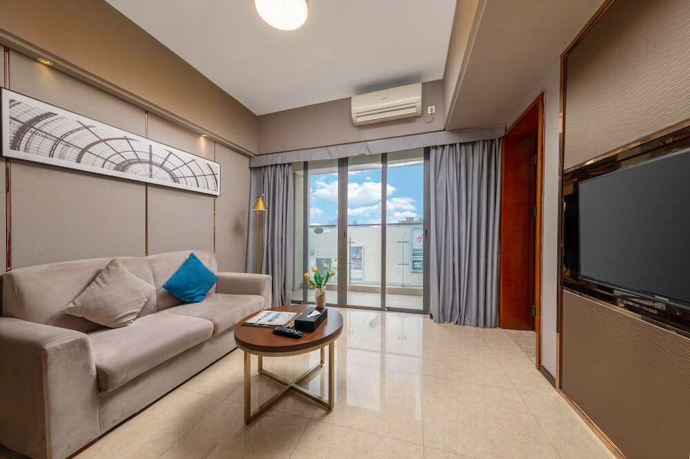 Фото Poltton International Apartment