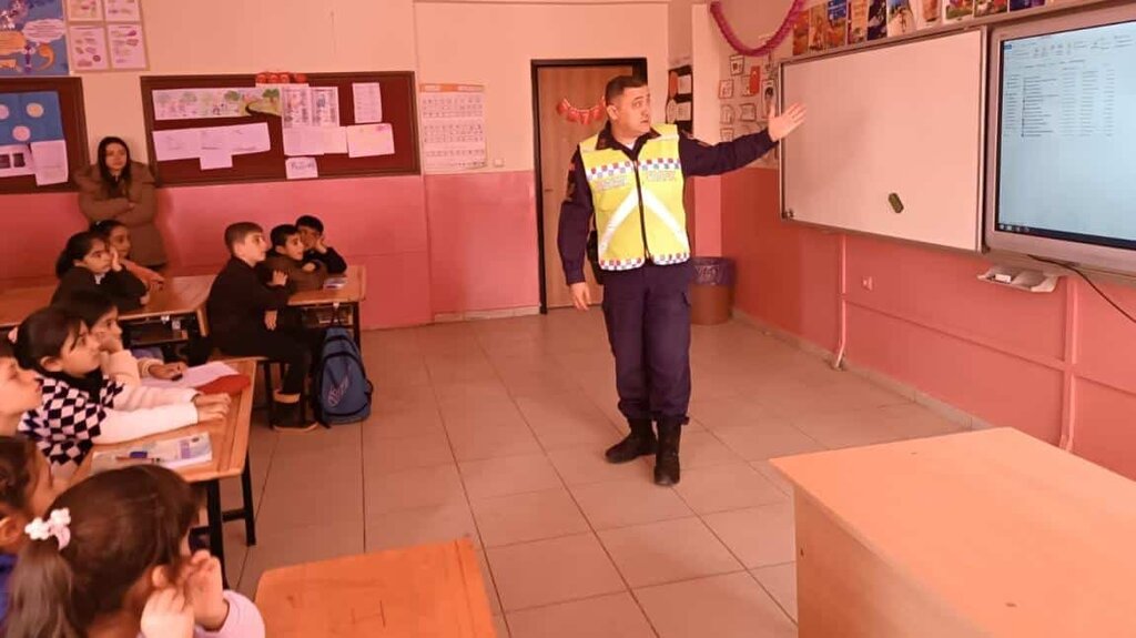 Primary school Martyr Private Mahfuz Urut Primary School, Guroymak, photo