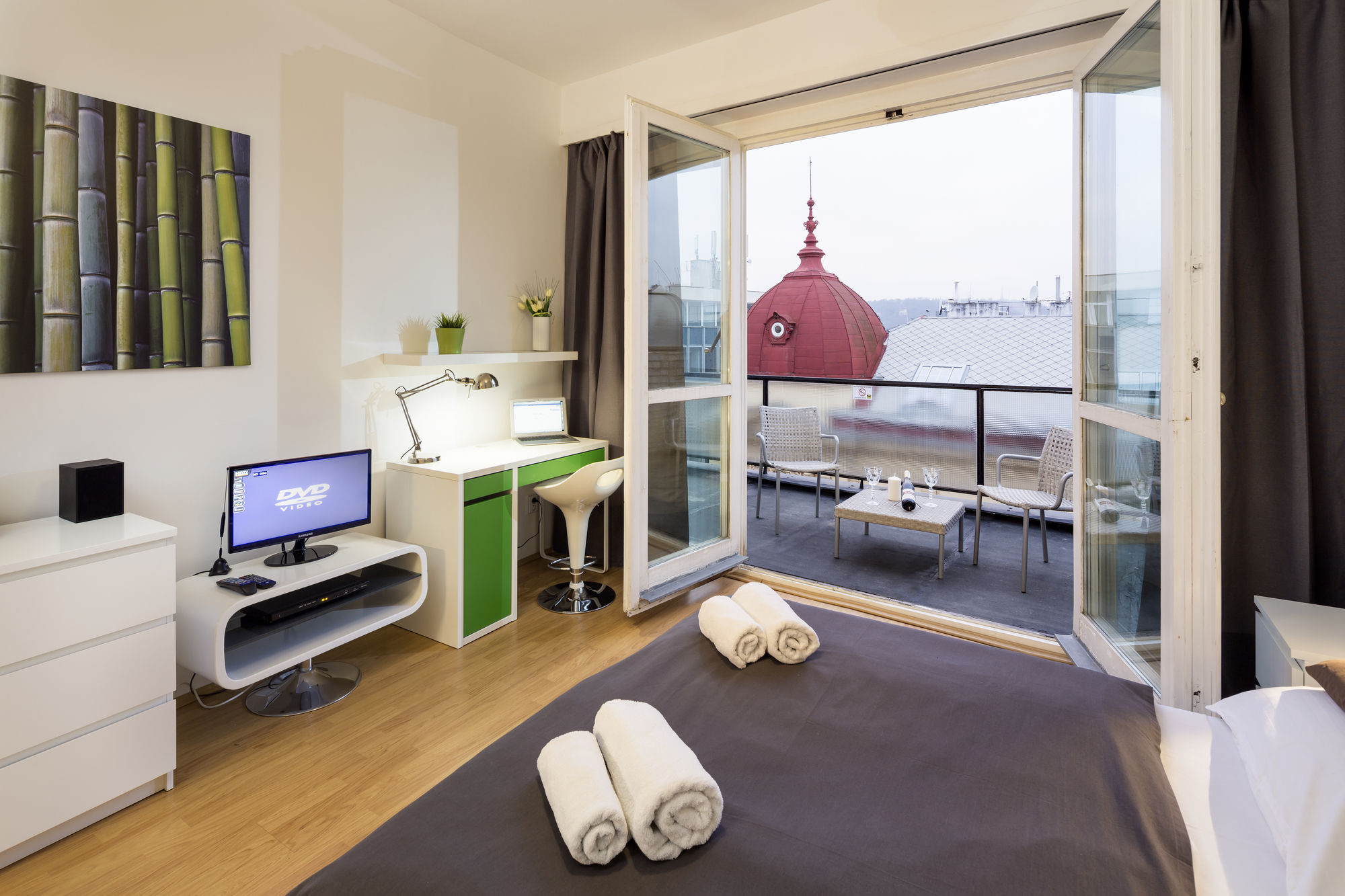 Фото New Town - Apple Apartments