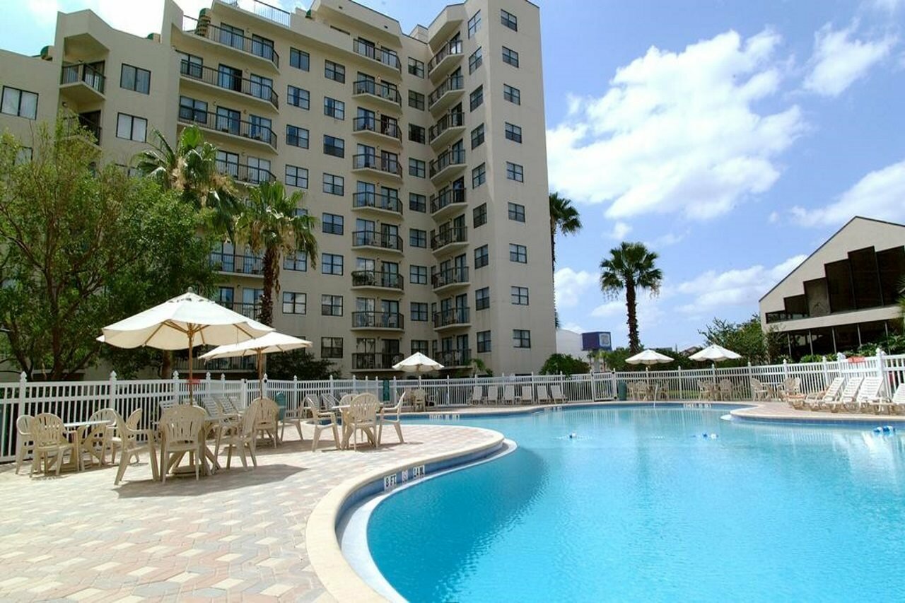 Фото Enclave Hotel & Suites Orlando, a staySky Hotel & Resort