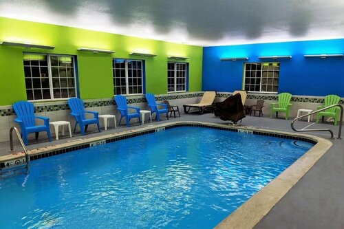 Гостиница Microtel Inn & Suites by Wyndham Michigan City в Мичиган Сити