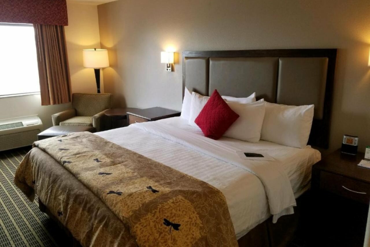 Фото Best Western Plus Eagleridge Inn & Suites