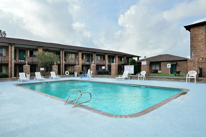 Гостиница Super 8 by Wyndham Universal City