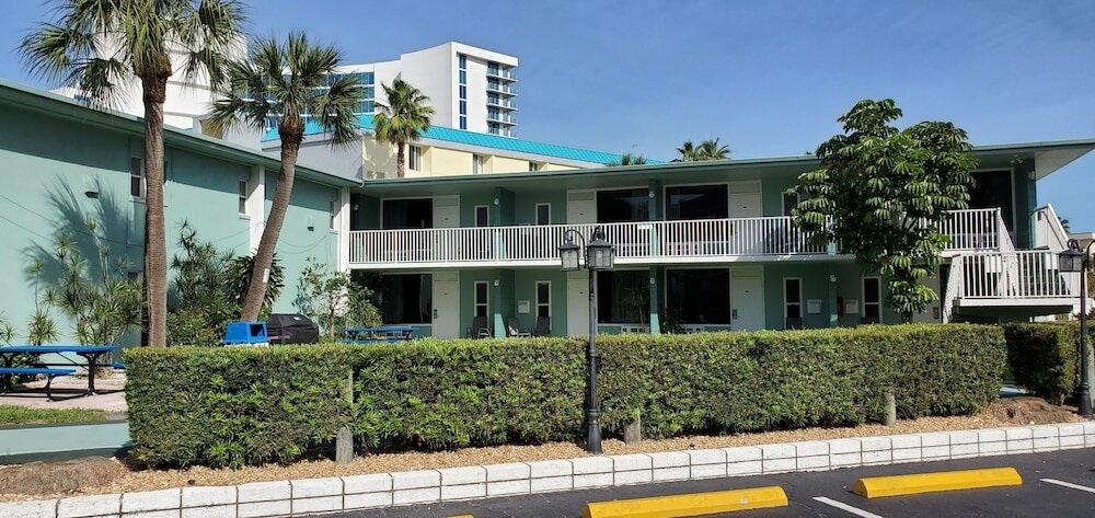 Фото отеля 2