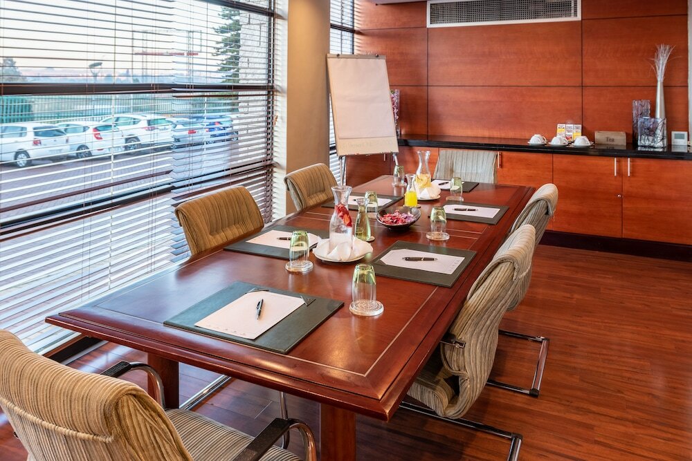 Фото City Lodge Johannesburg Airport, Barbara Road