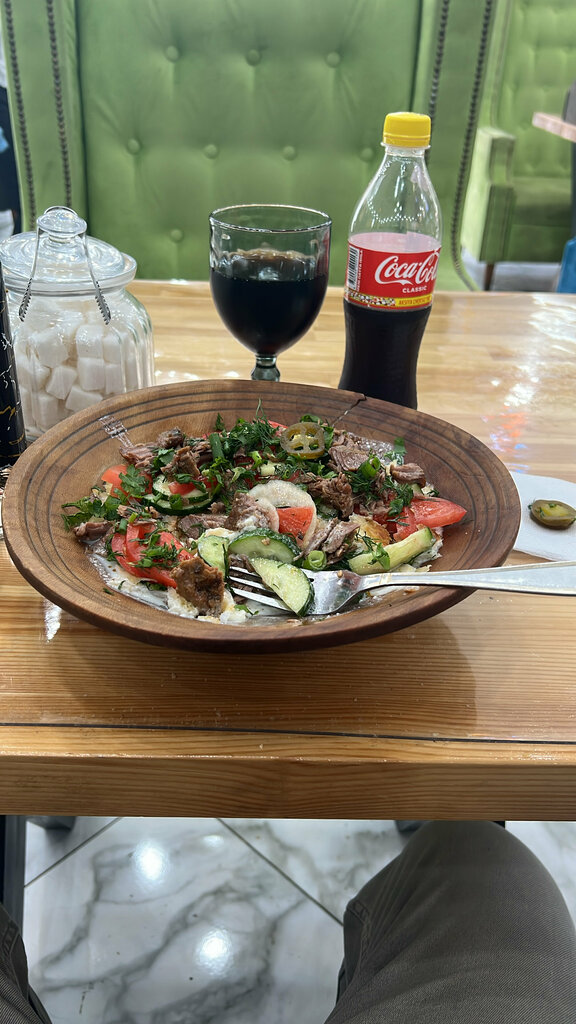 Oziq-ovqat bozori Chelak dehqon bozori, Chelak, foto