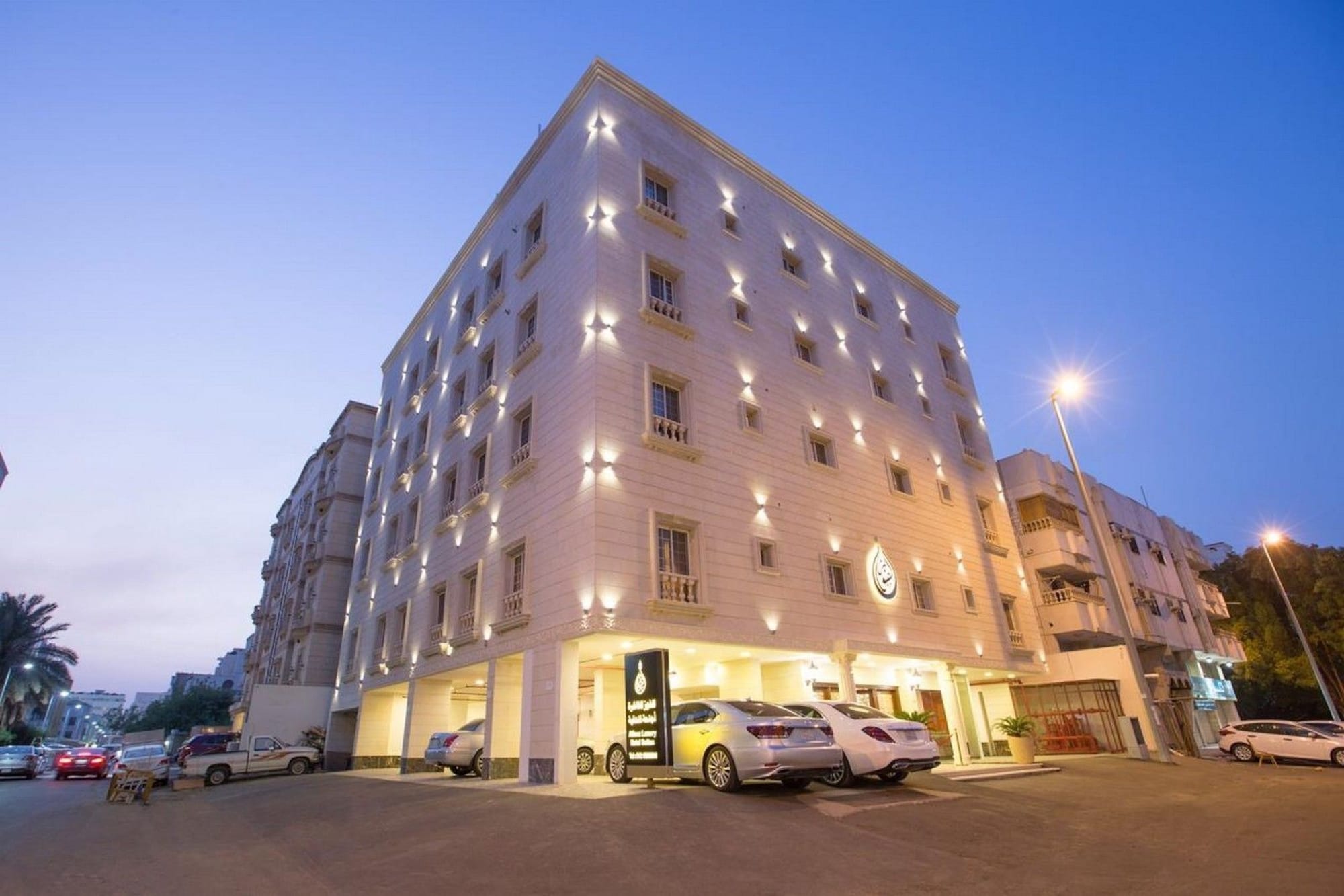 Фото Al Fouz Luxury Hotel Suites