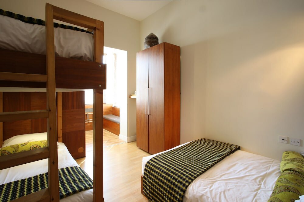 Фото Mayflower Hotel