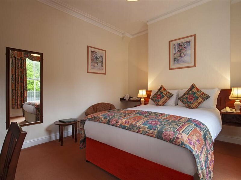 Фото Arundel House Hotel