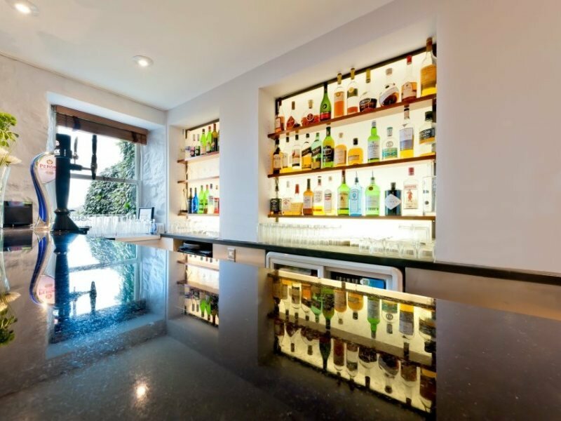 Фото La Fregate Hotel