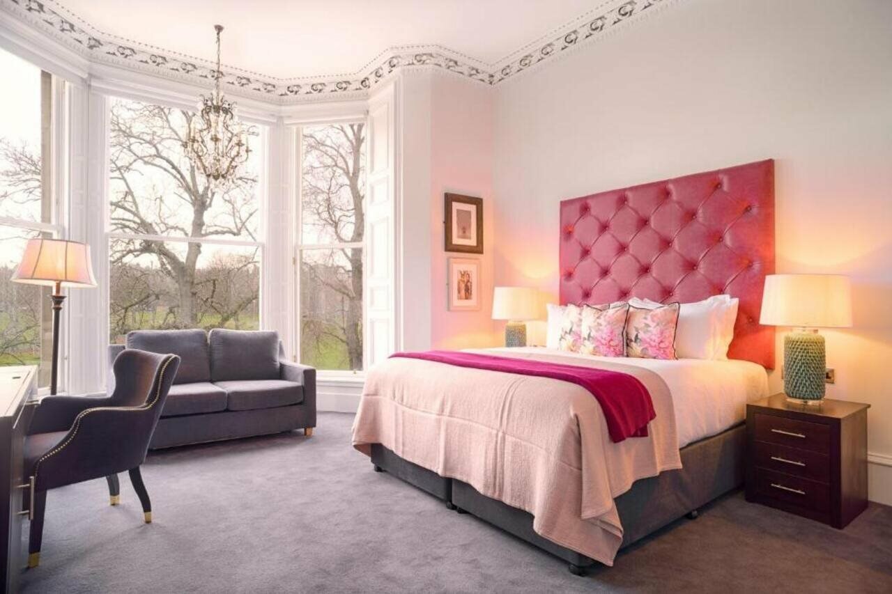 Фото Black Ivy Hotel