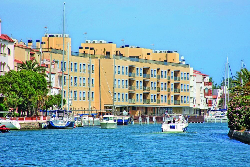 Фото Pierre & Vacances Empuriabrava Marina