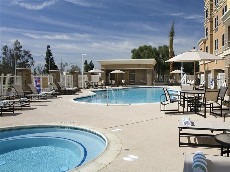 Фото Holiday Inn Ontario Airport, an Ihg Hotel