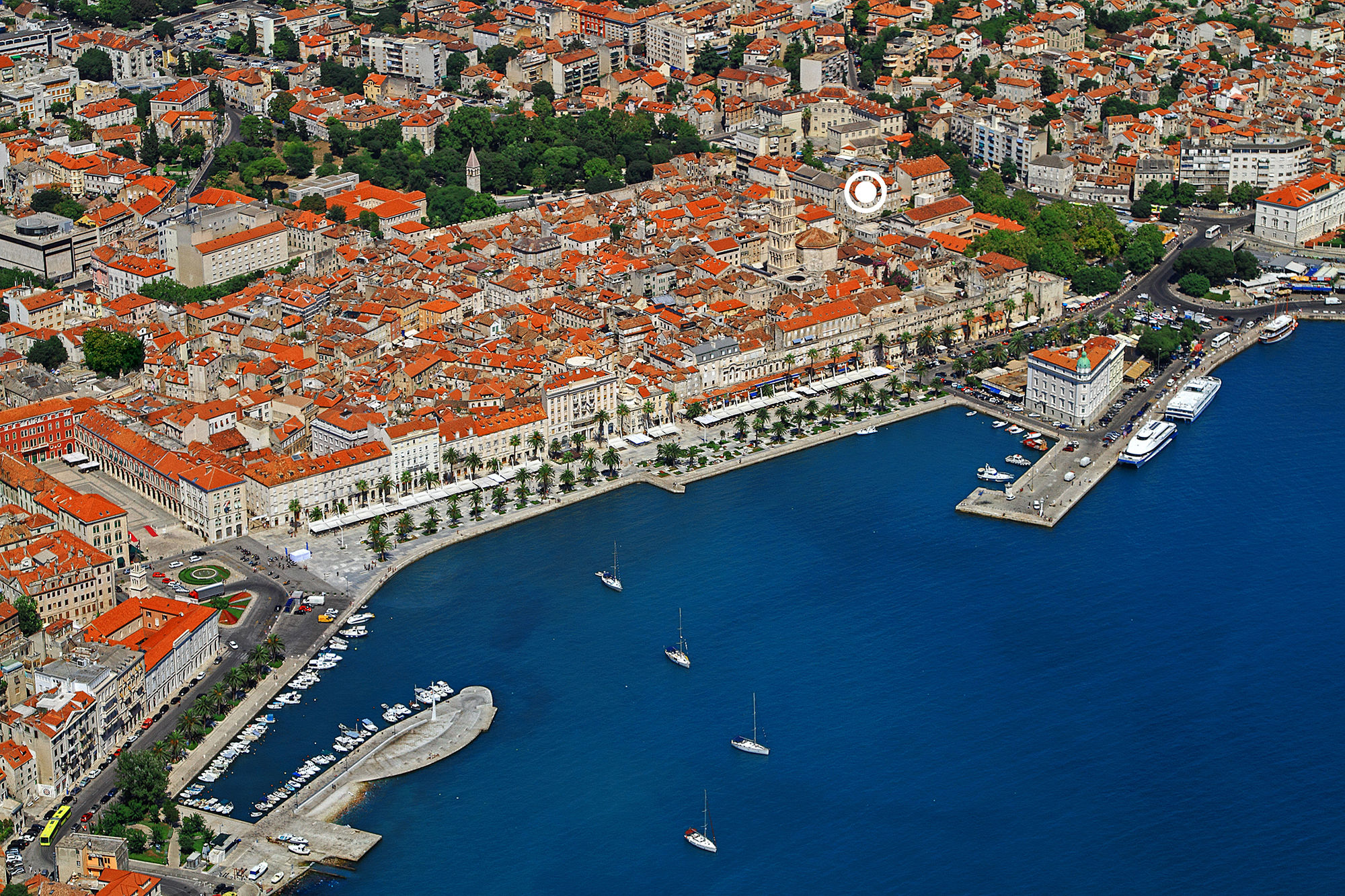 Фото La Porta Luxury Rooms