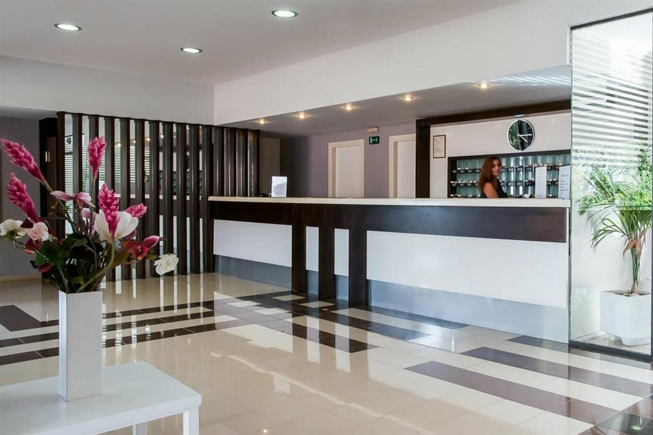 Фото Sunrise Village Hotel