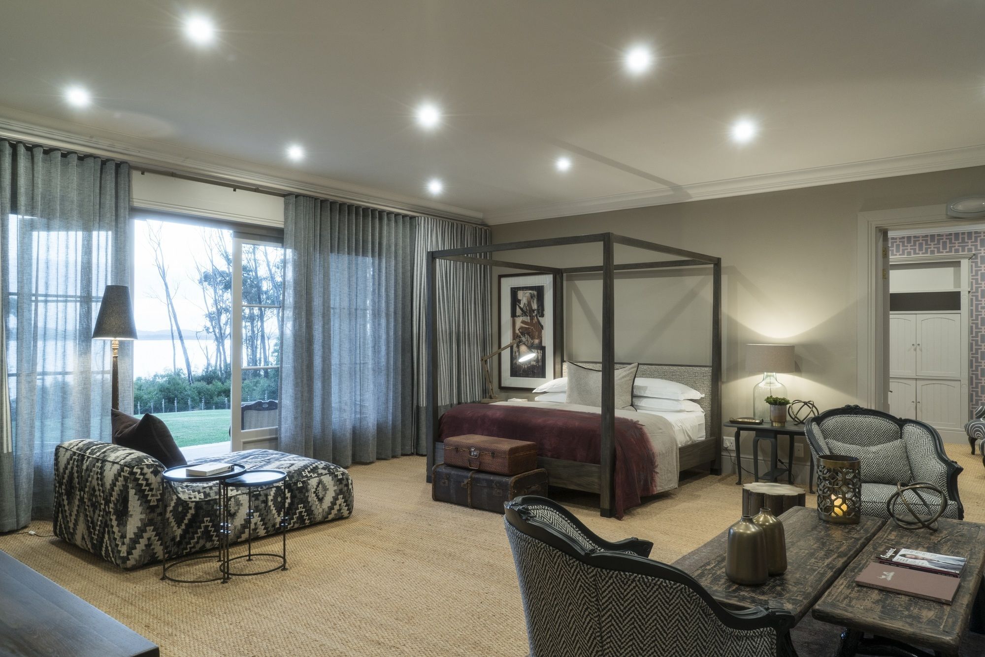 Фото The Thatch House Hermanus