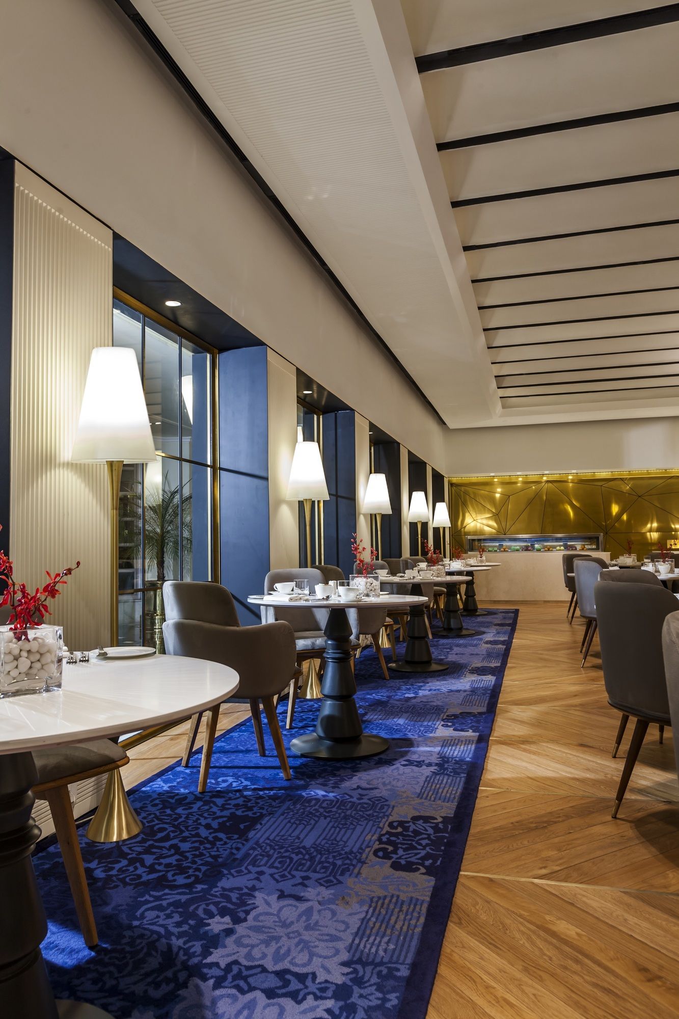 Фото The Oberoi Grand, Kolkata