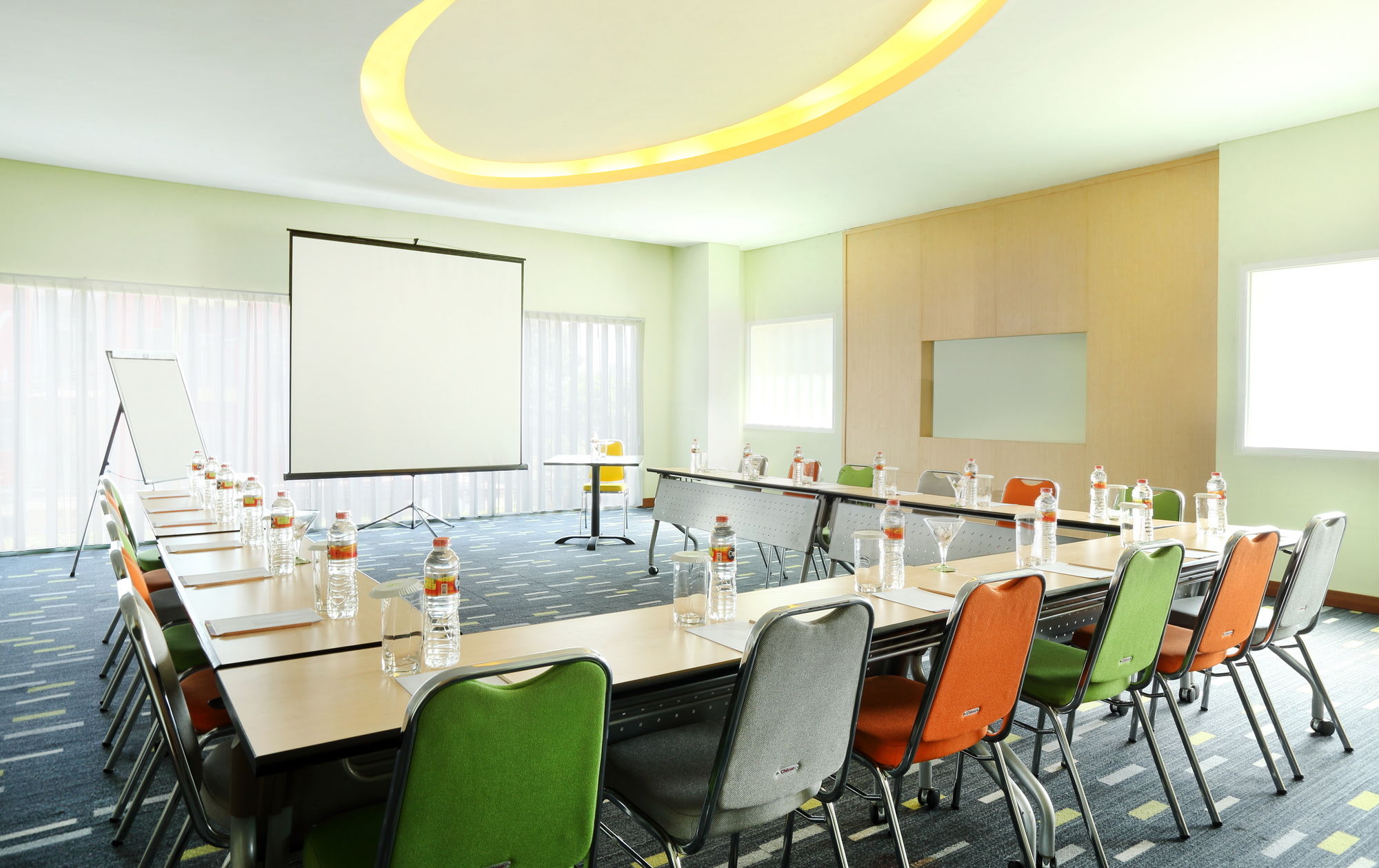 Фото Ibis Styles Yogyakarta