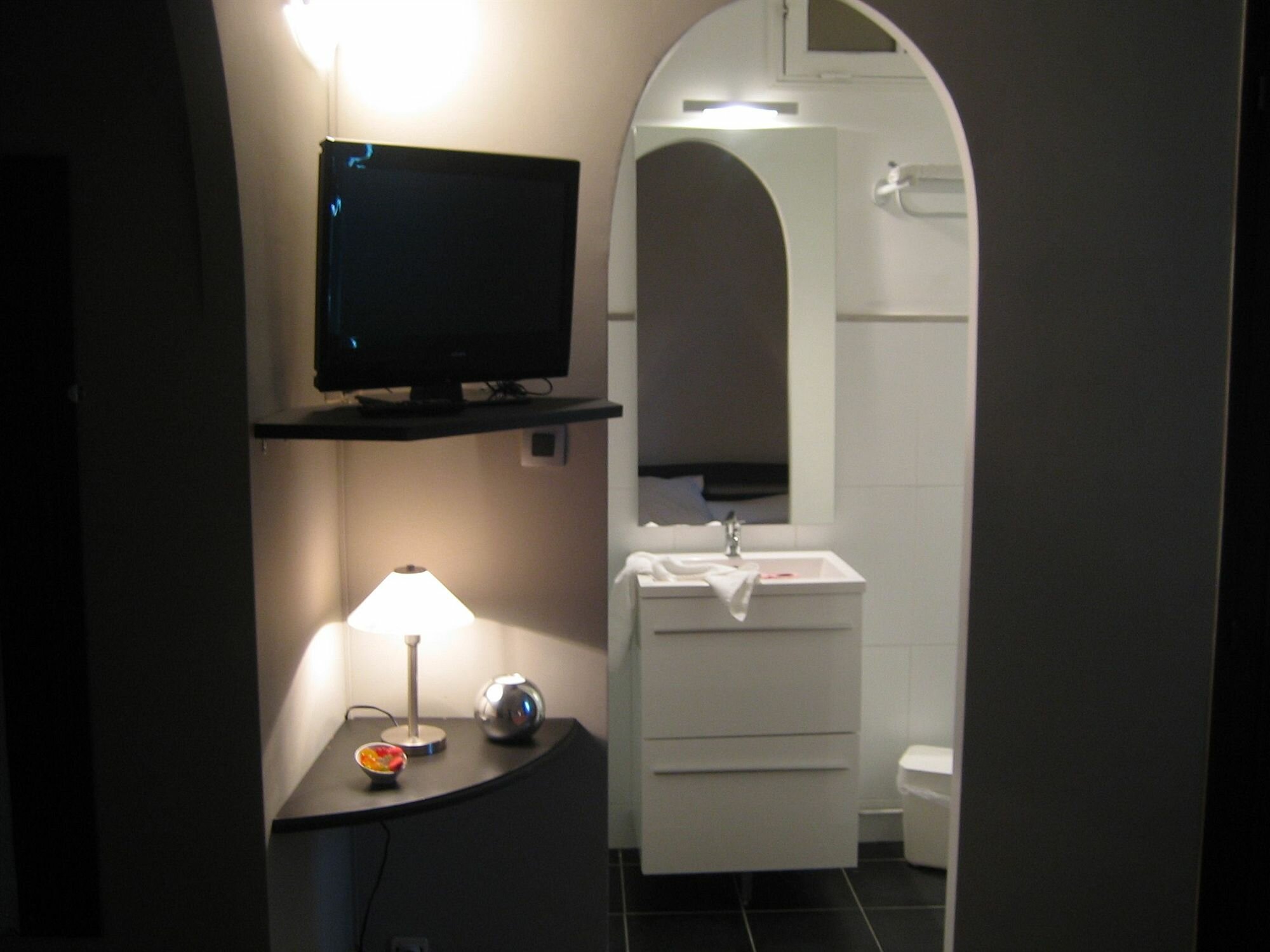 Фото L'Eau des Collines