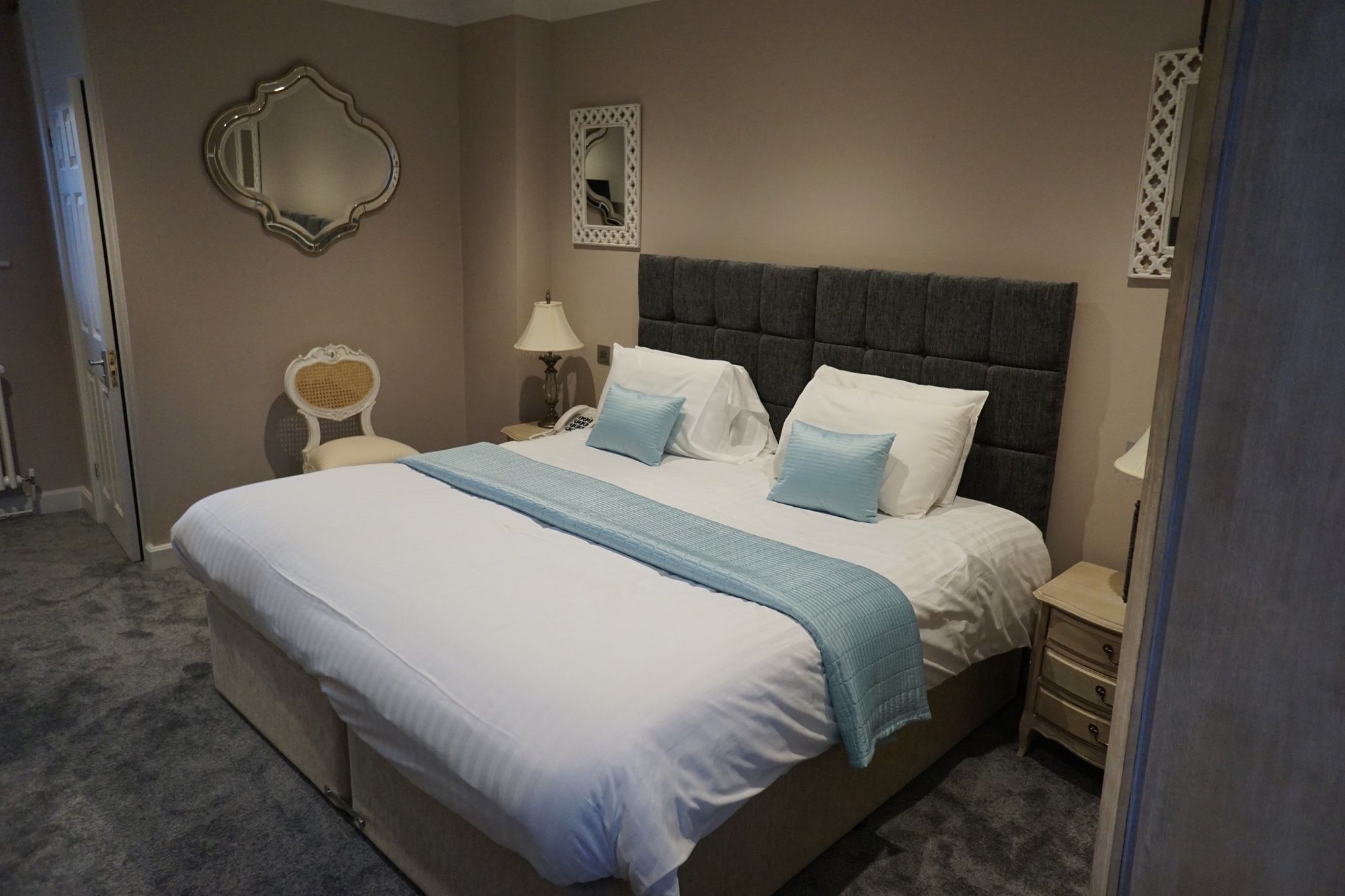 Фото Seckford Hall Hotel & SPA