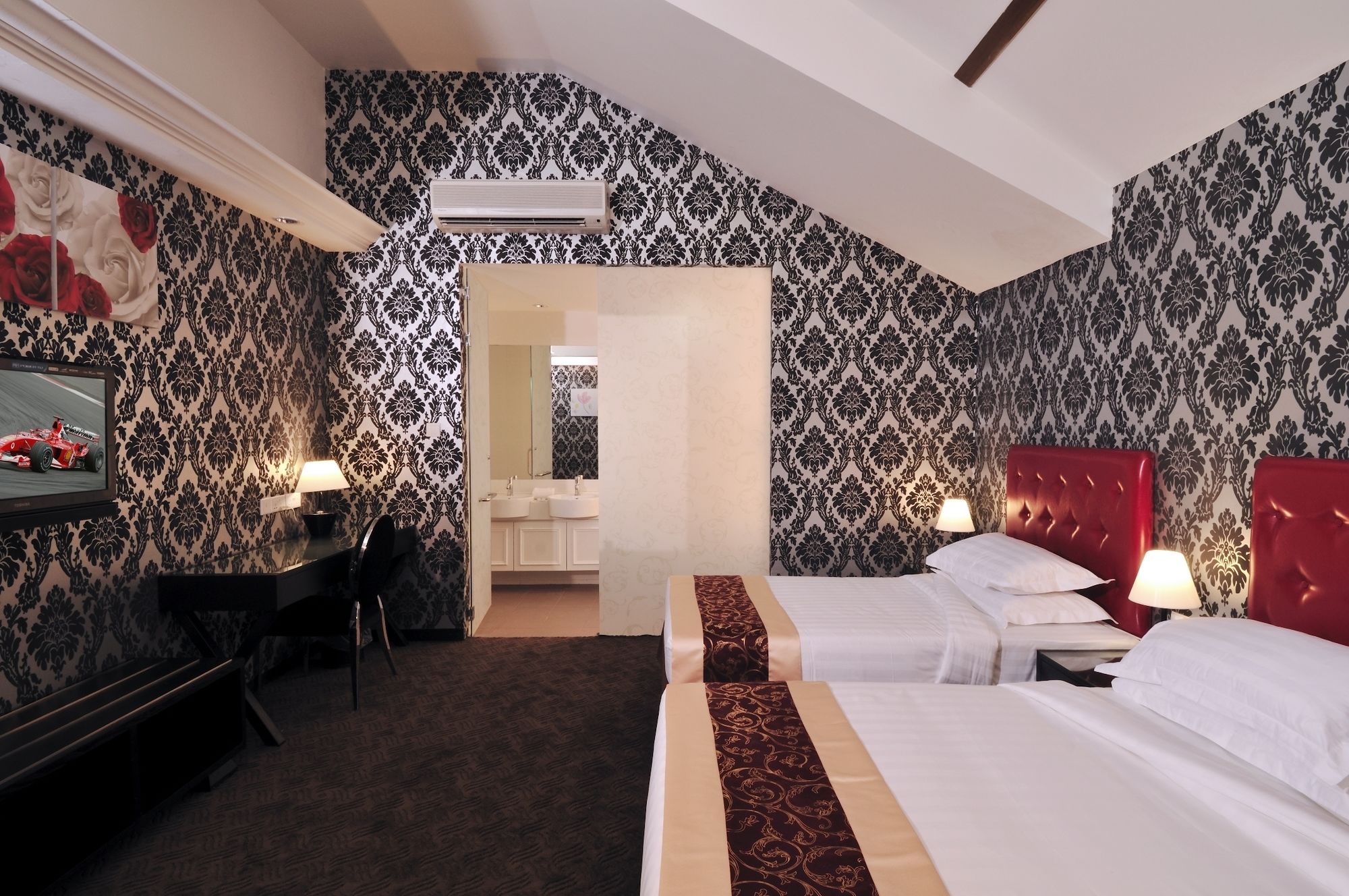 Фото Santa Grand Hotel East Coast