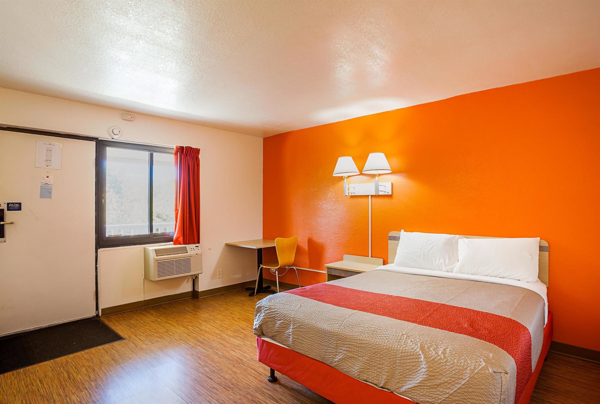 Фото Motel 6 Bangor, Me