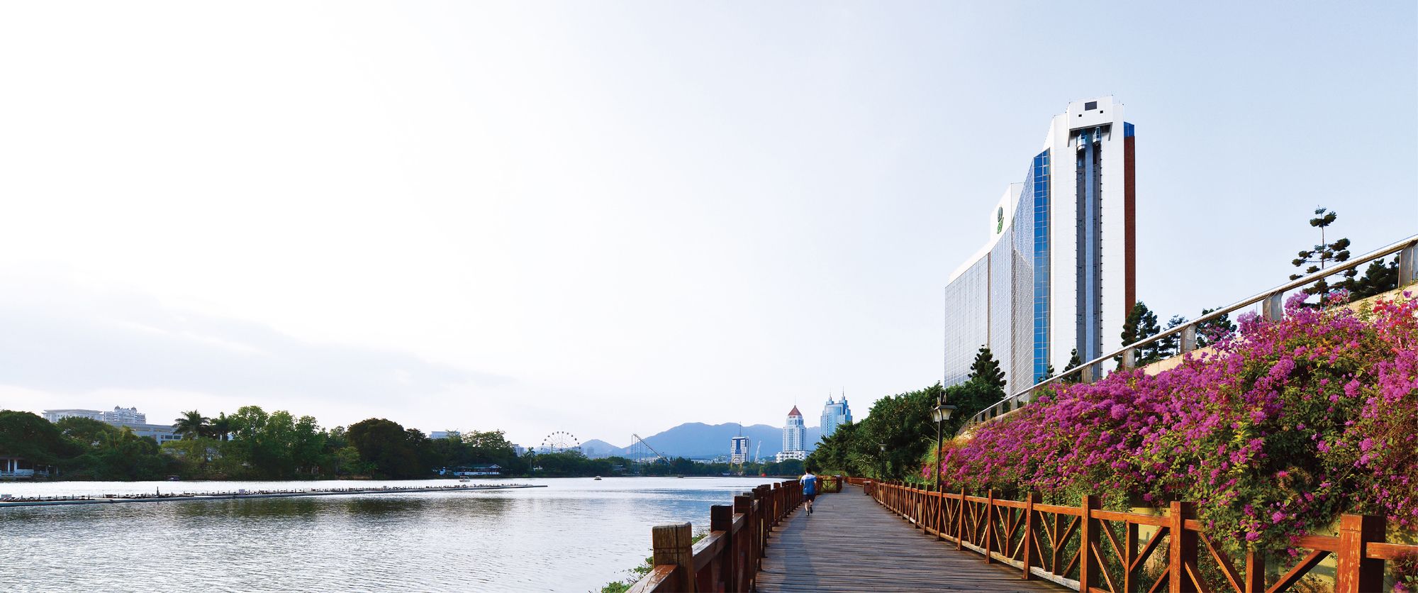 Фото Fuzhou Lakeside Hotel
