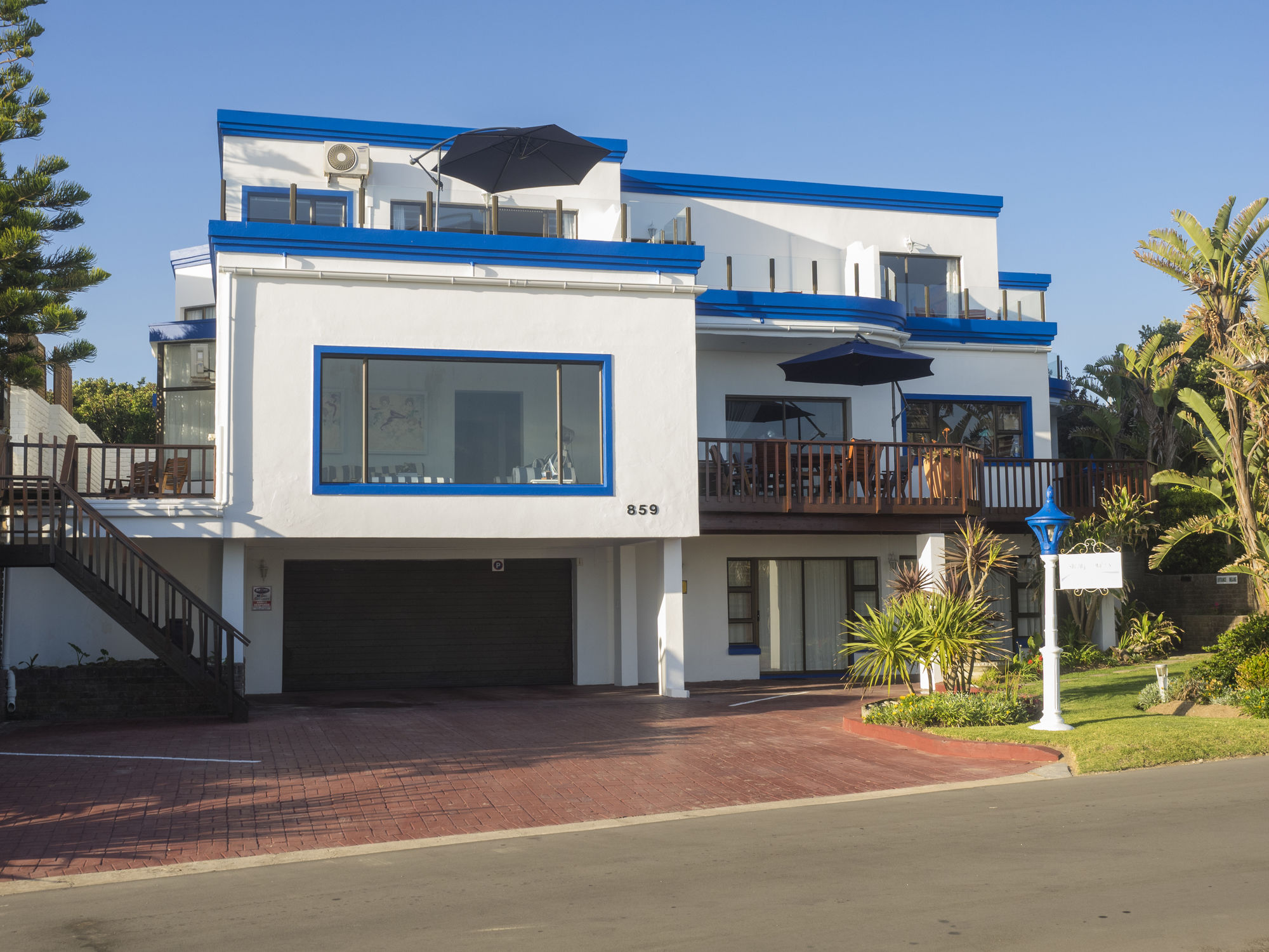 Фото Shining Waters