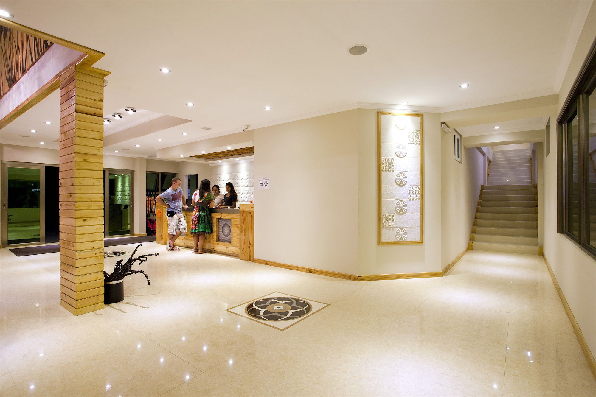 Фото Kaani Beach Hotel