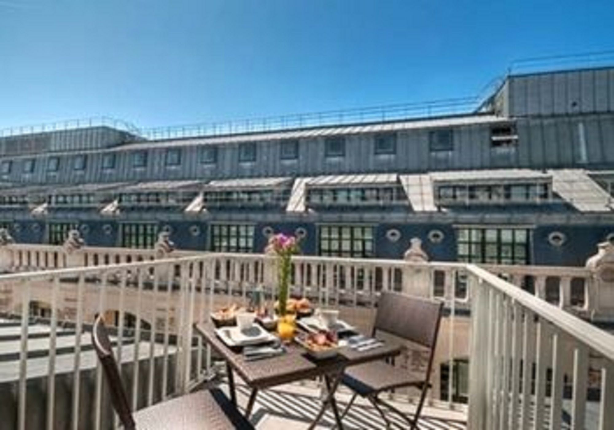 Фото отеля 3