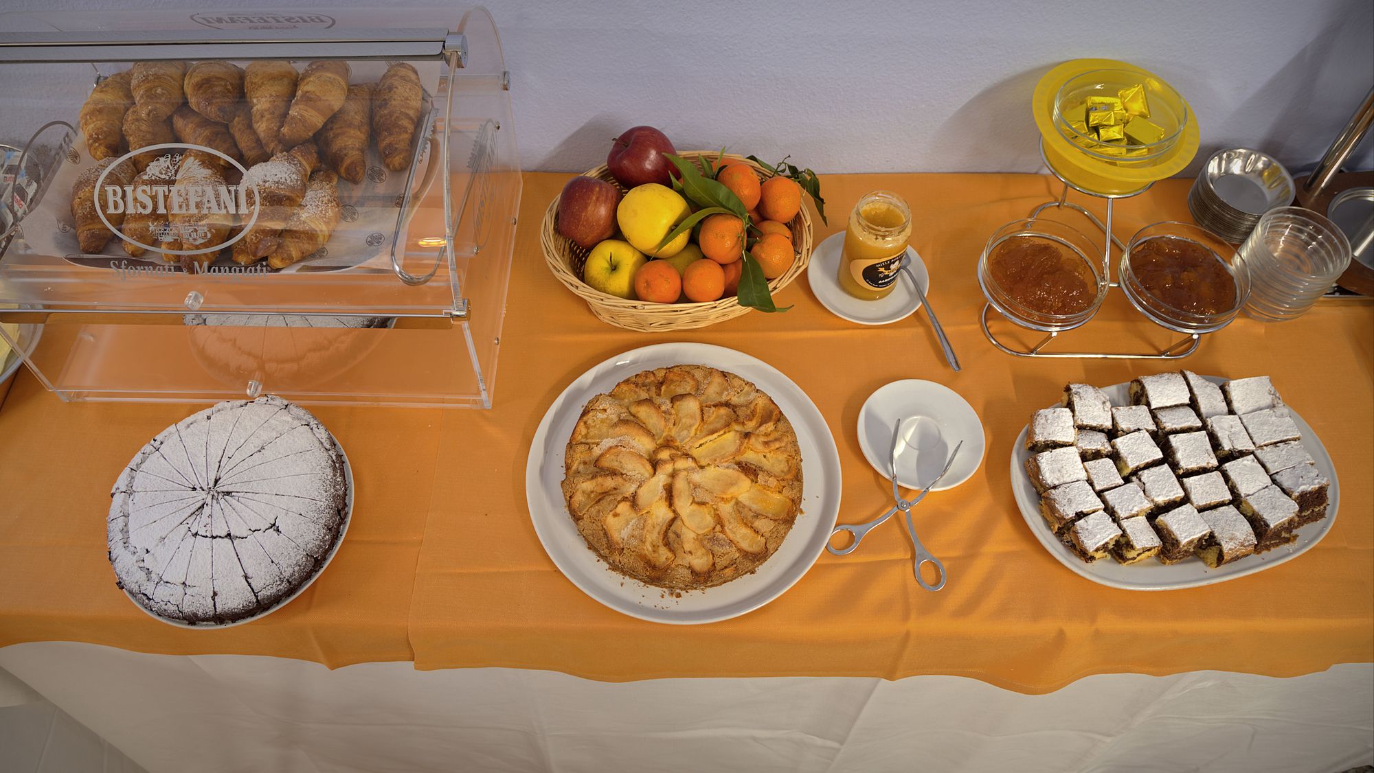 Фото Mistral Hotel