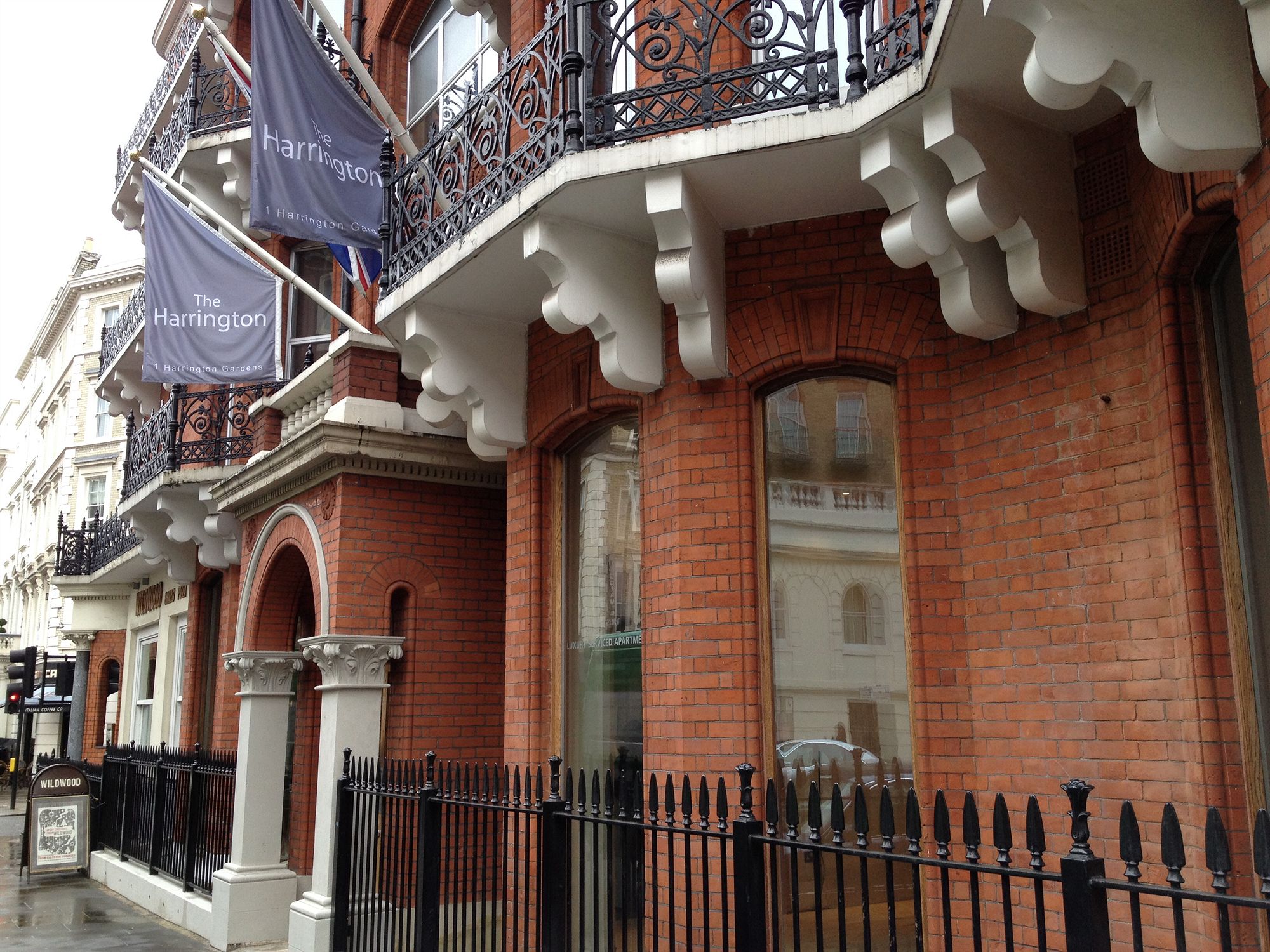 Фото The Harrington Residences