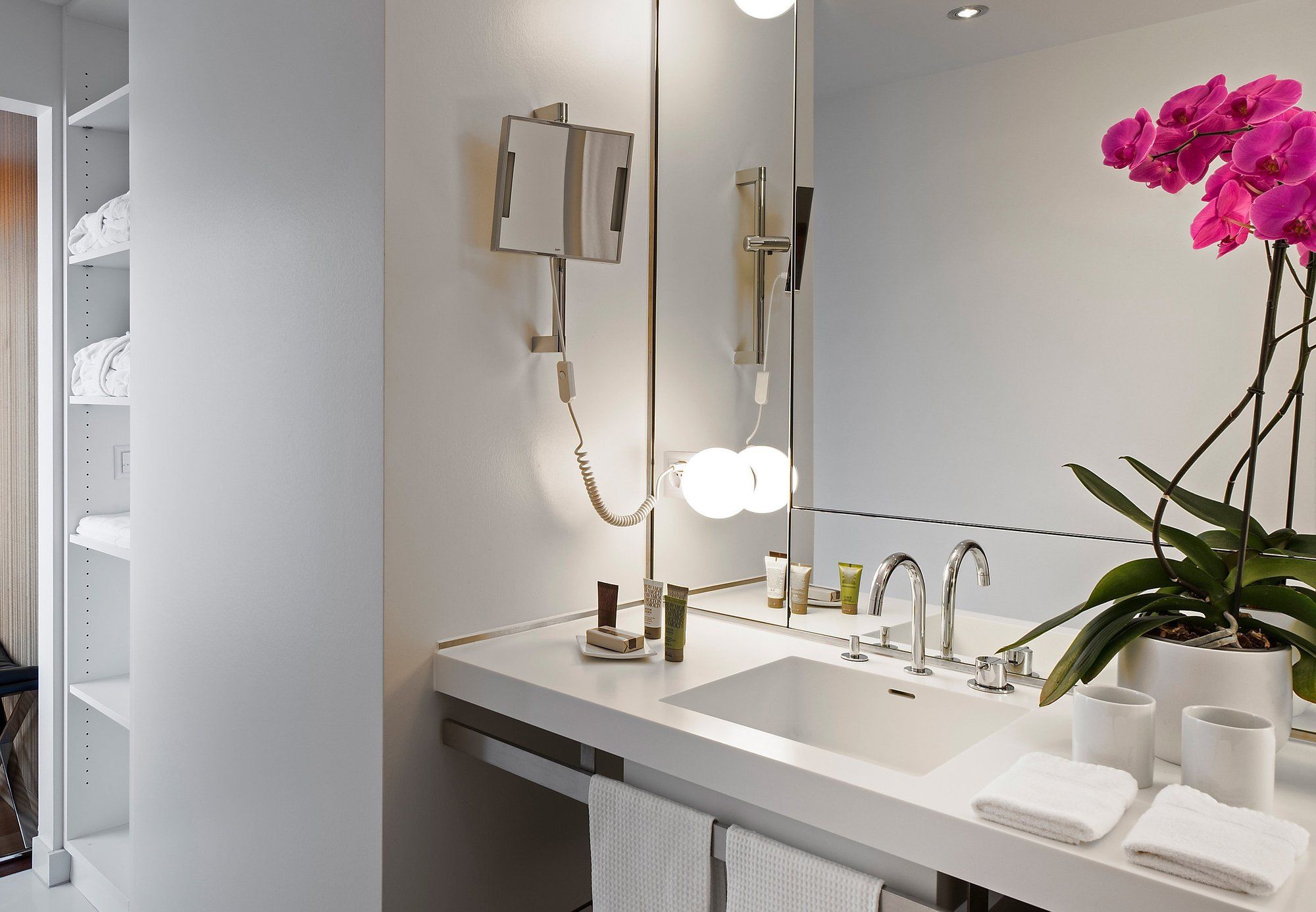 Фото The Hotel Luzern, Autograph Collection